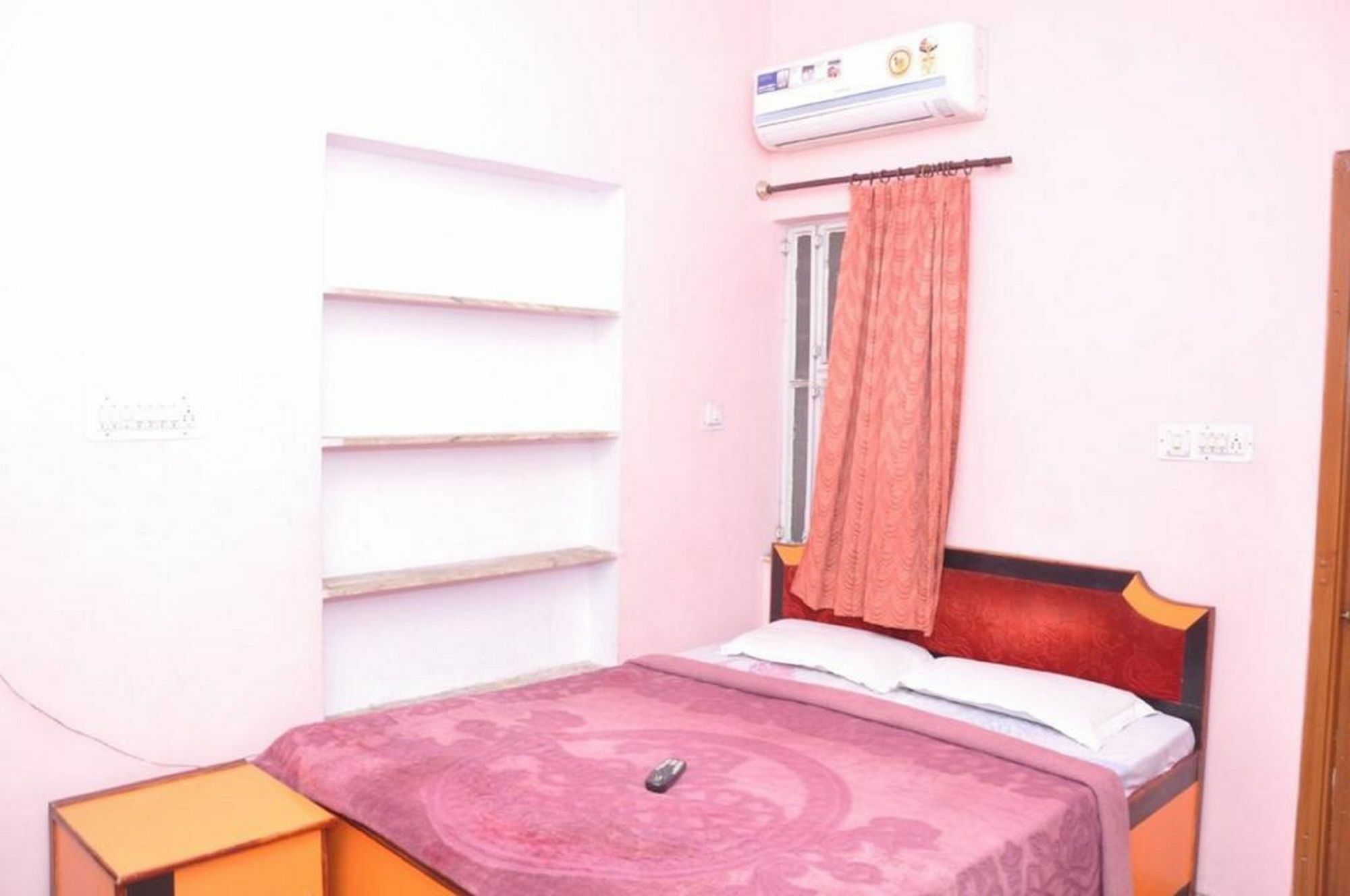 Kanak Hotel 3*