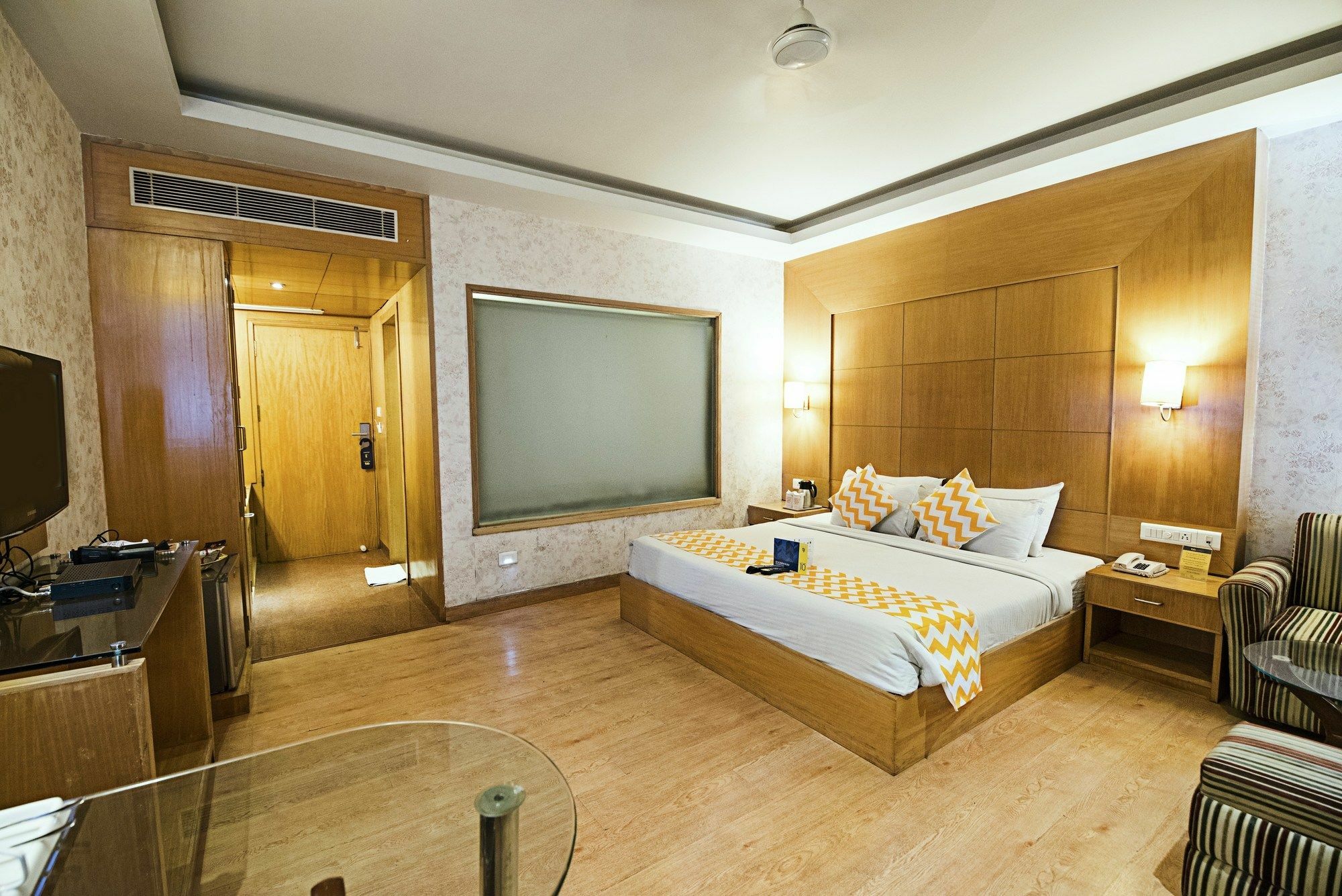 Fabhotel Royal Cm Bani Park Hotel Jaipur