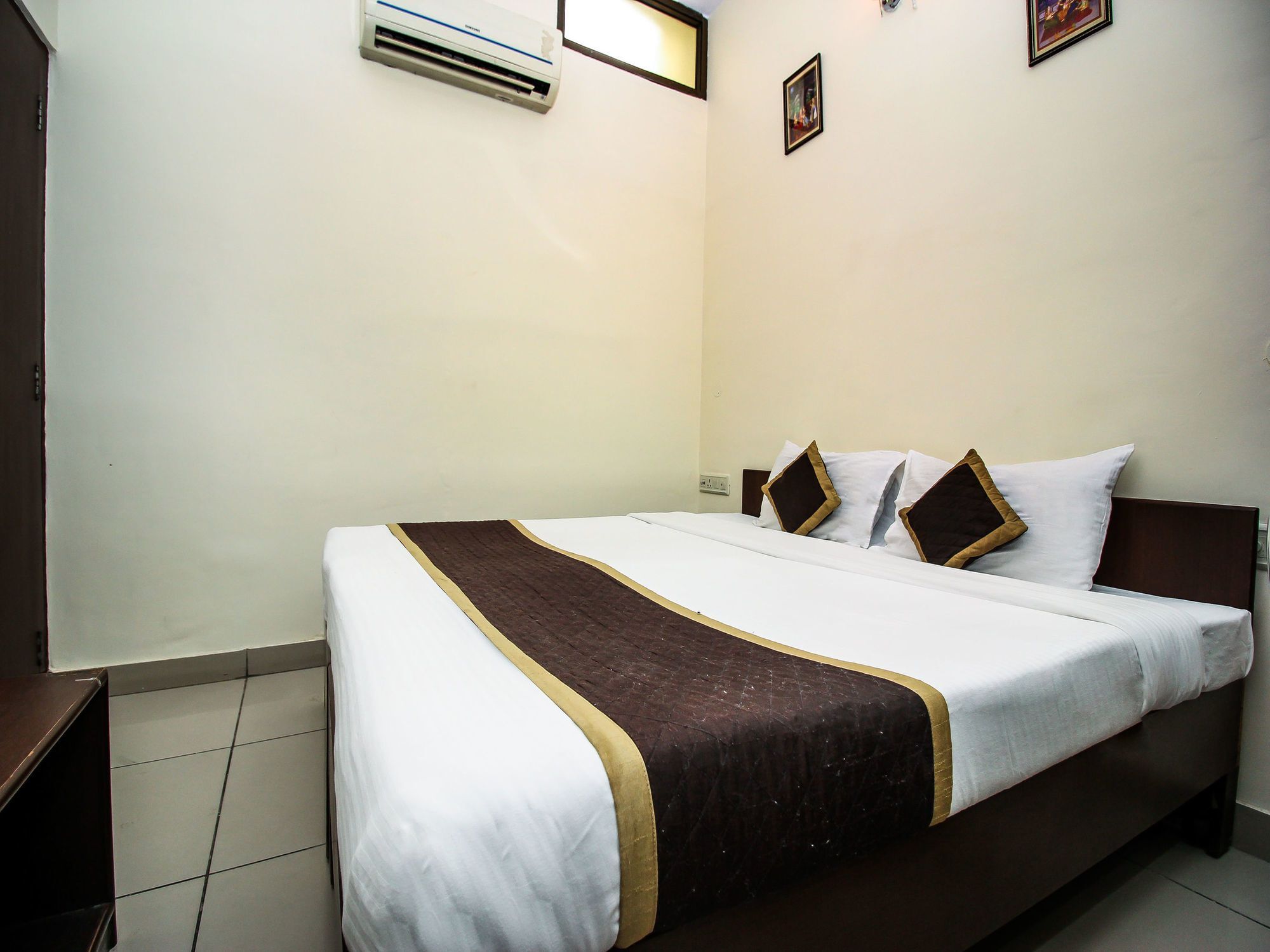 Oyo Flagship 16382 Sinjara Hotel Jaipur