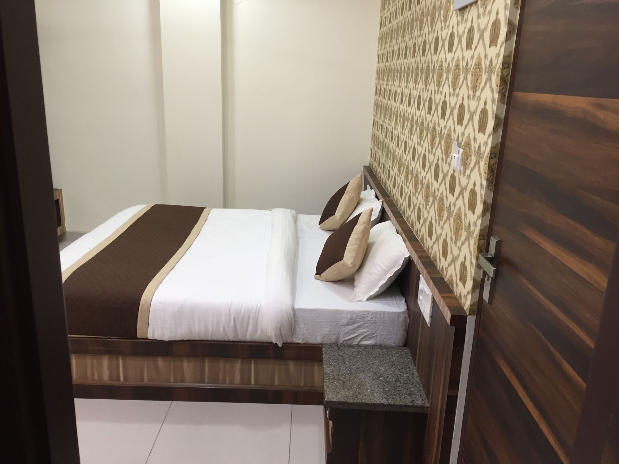 Hotel Olive Greens Near International Airport 3*