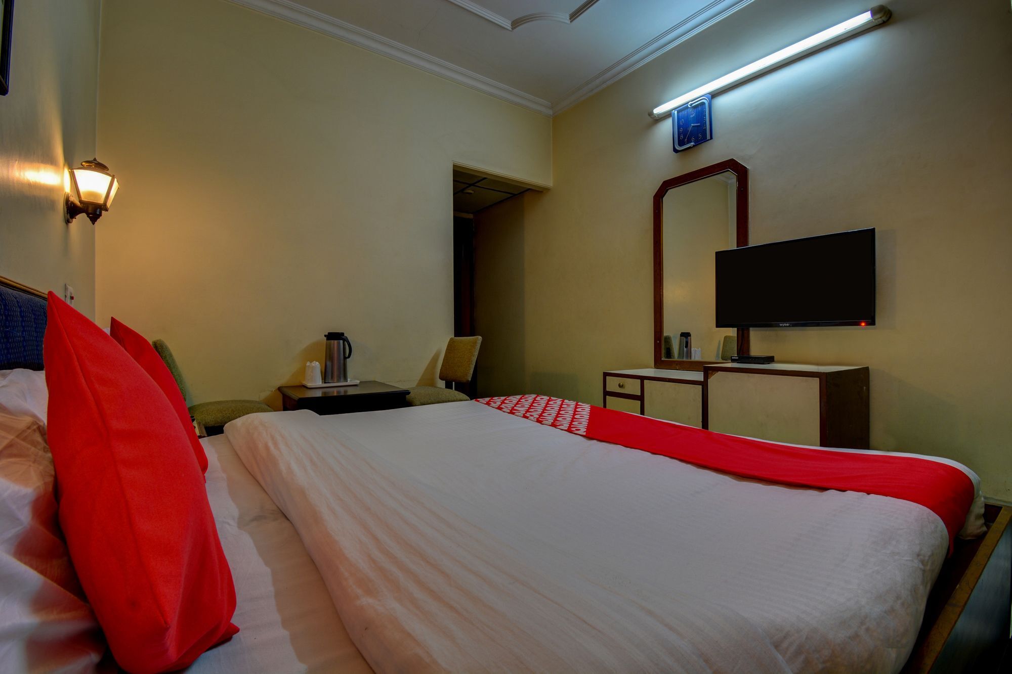 Oyo 2428 C Scheme Hotel Jaipur