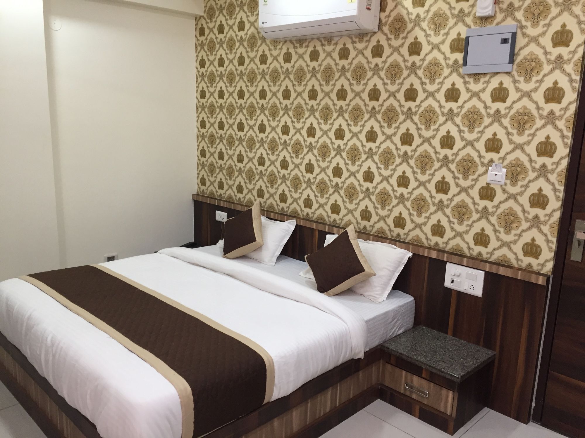 Hotel Olive Greens Near International Airport