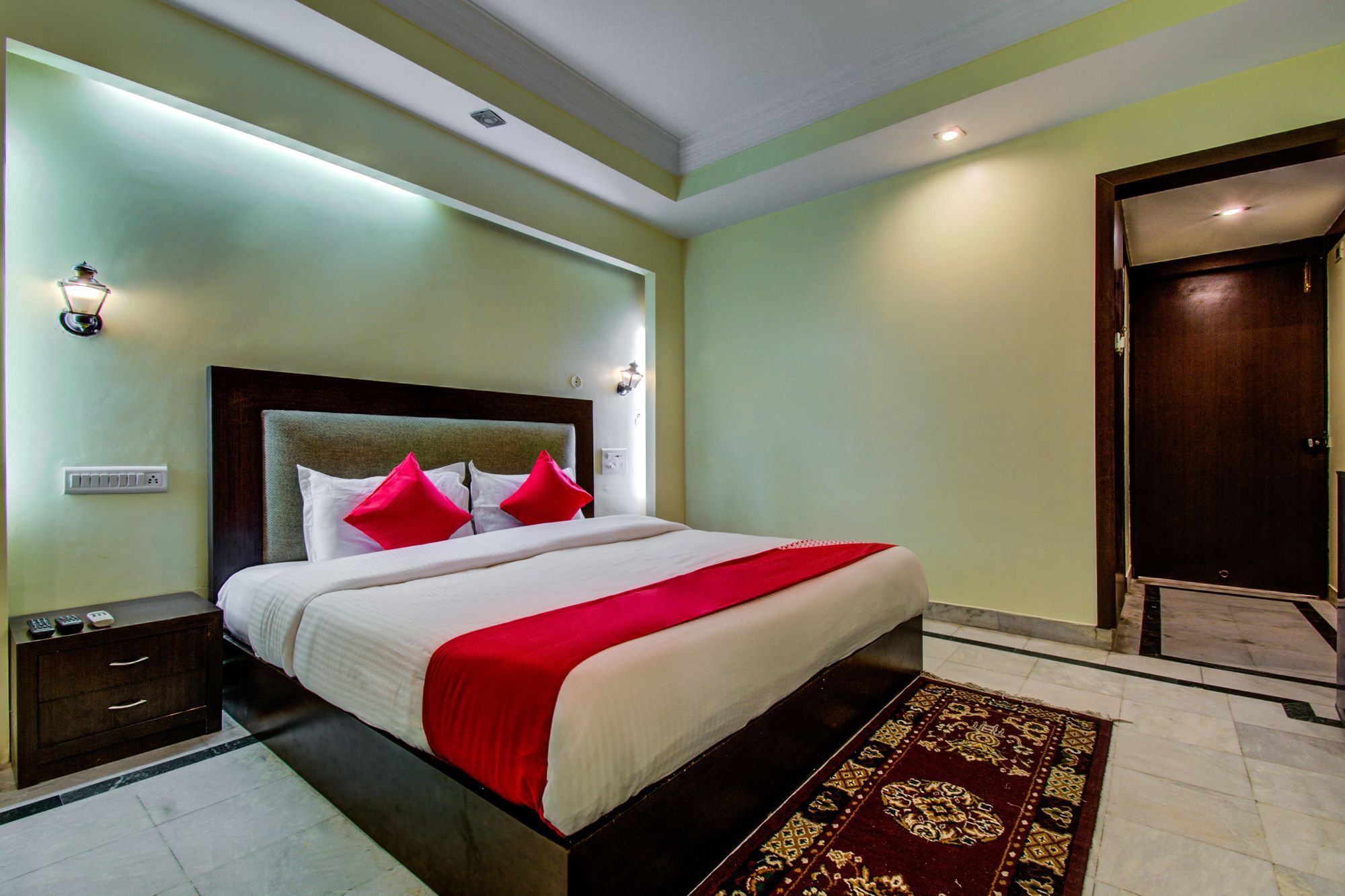 Hotel Oyo 2428 C Scheme Jaipur