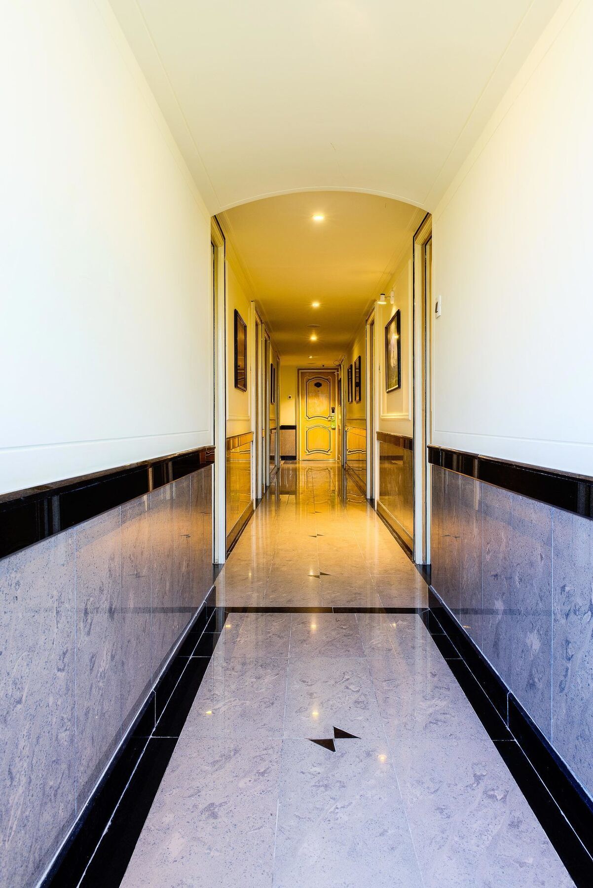 Indiana Classic Hotel