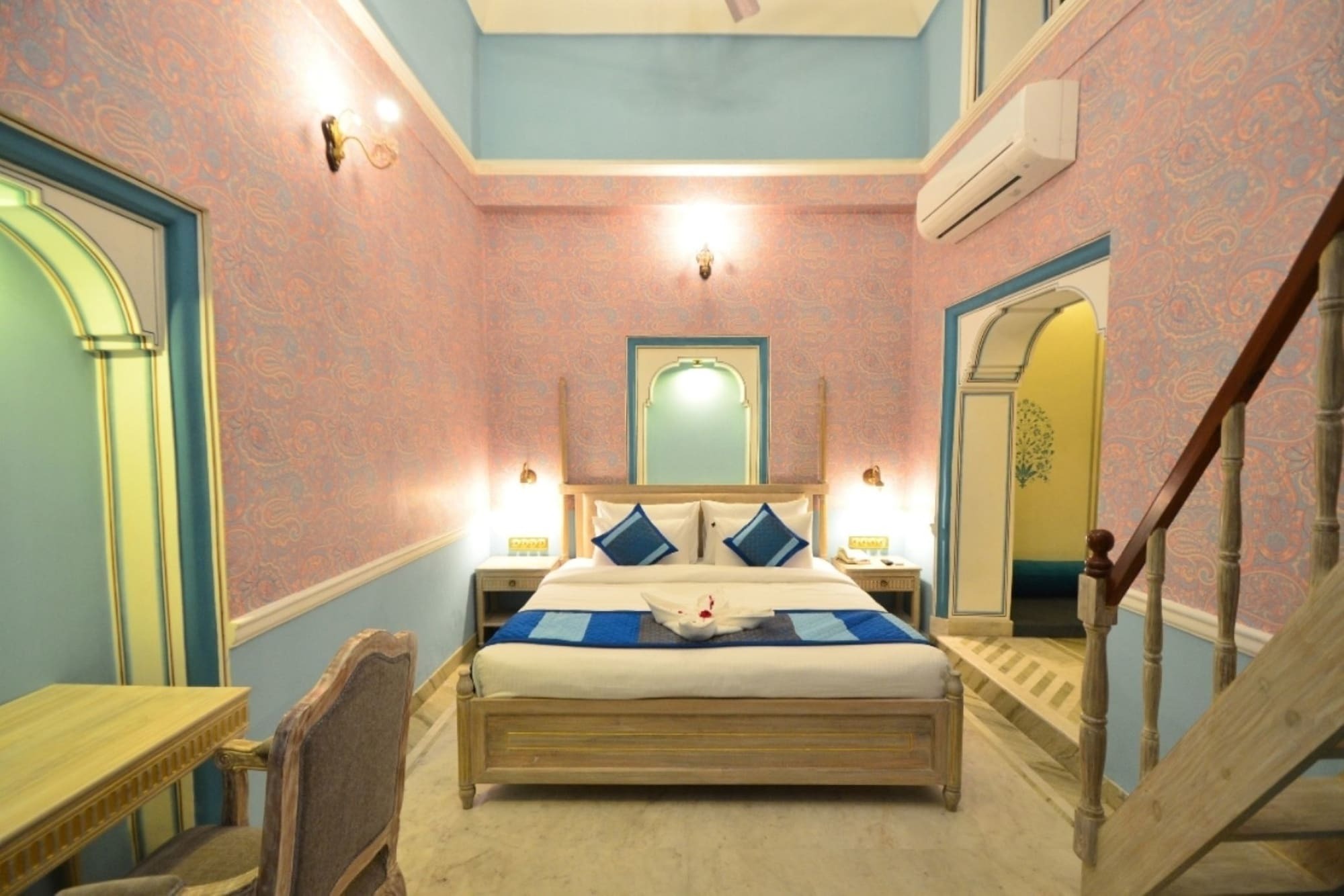 Nirbana Palace - A Heritage And 4*