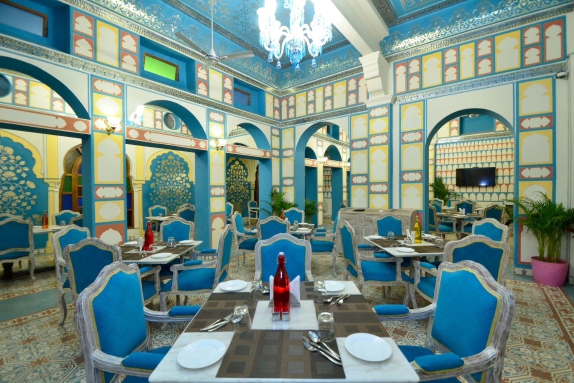 Nirbana Palace - A Heritage And 4* Jaipur