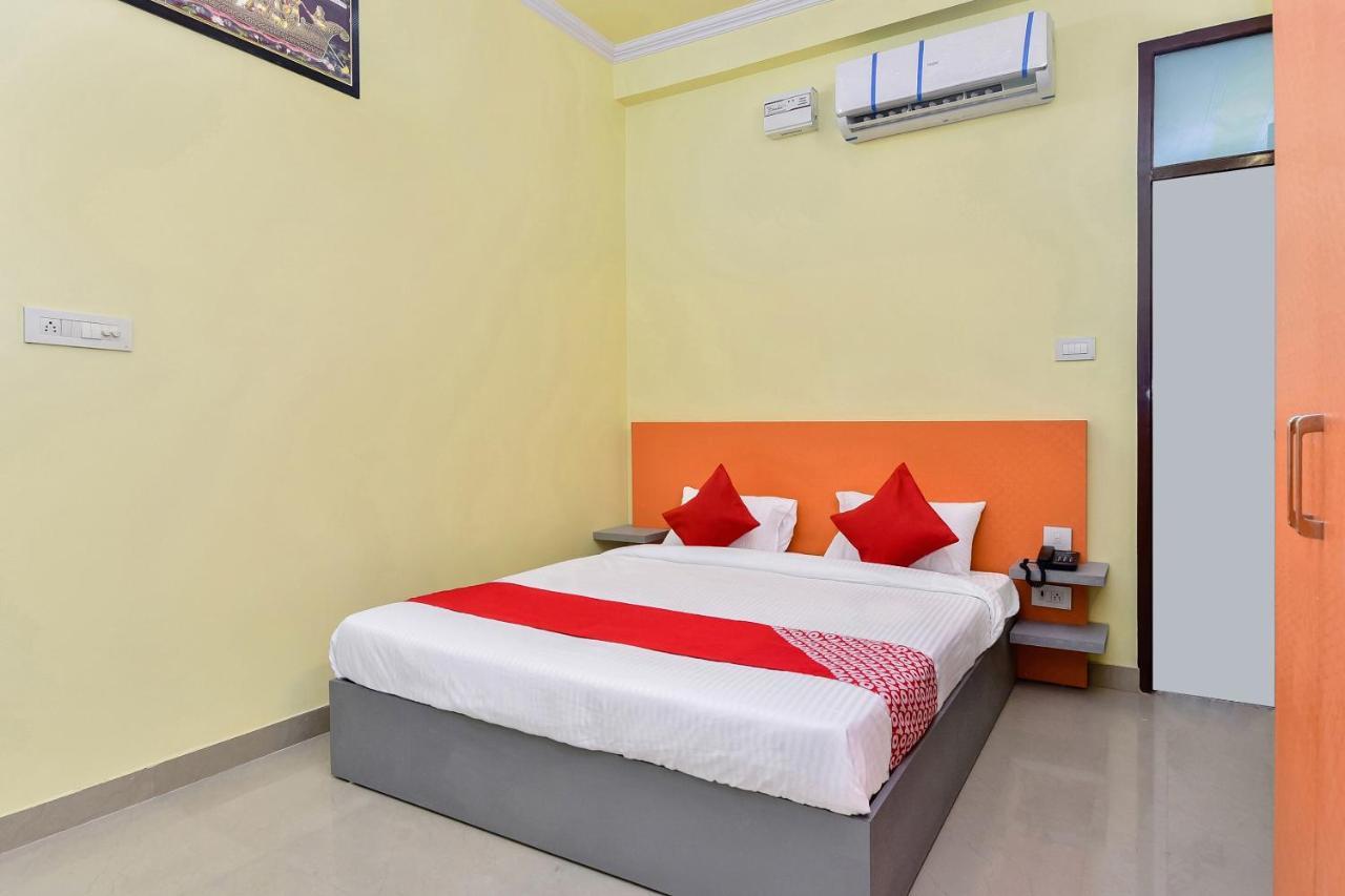 Hotel O Suraj 3*
