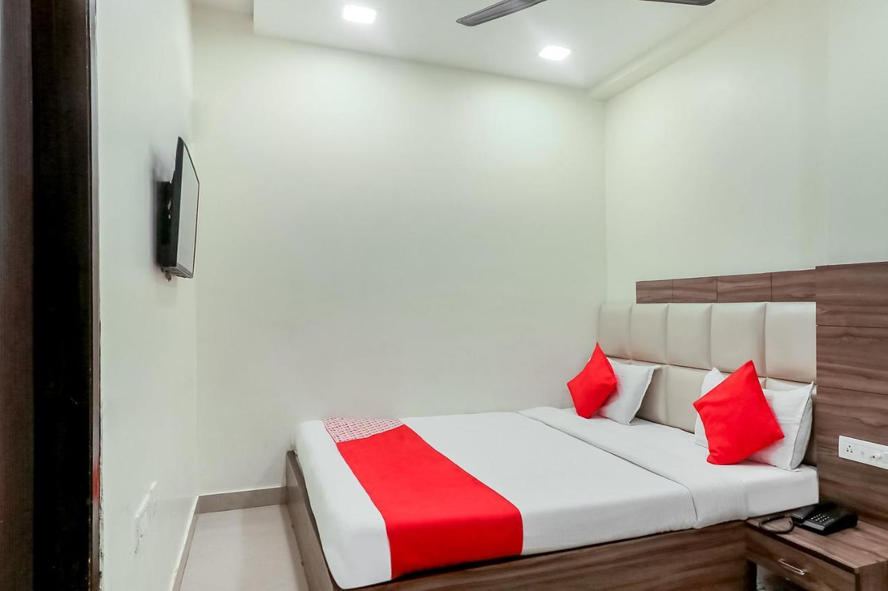 Oyo 3602 Metro View 3*