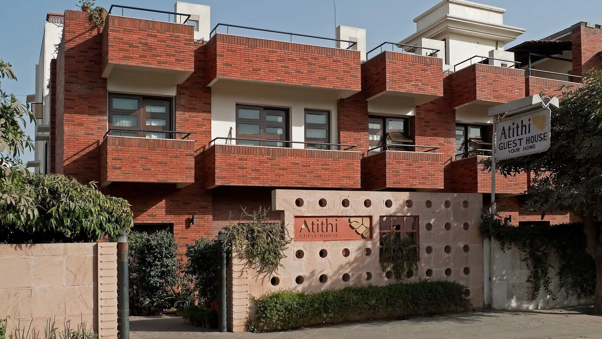 Top Hotels in Jaipur M.I. Road